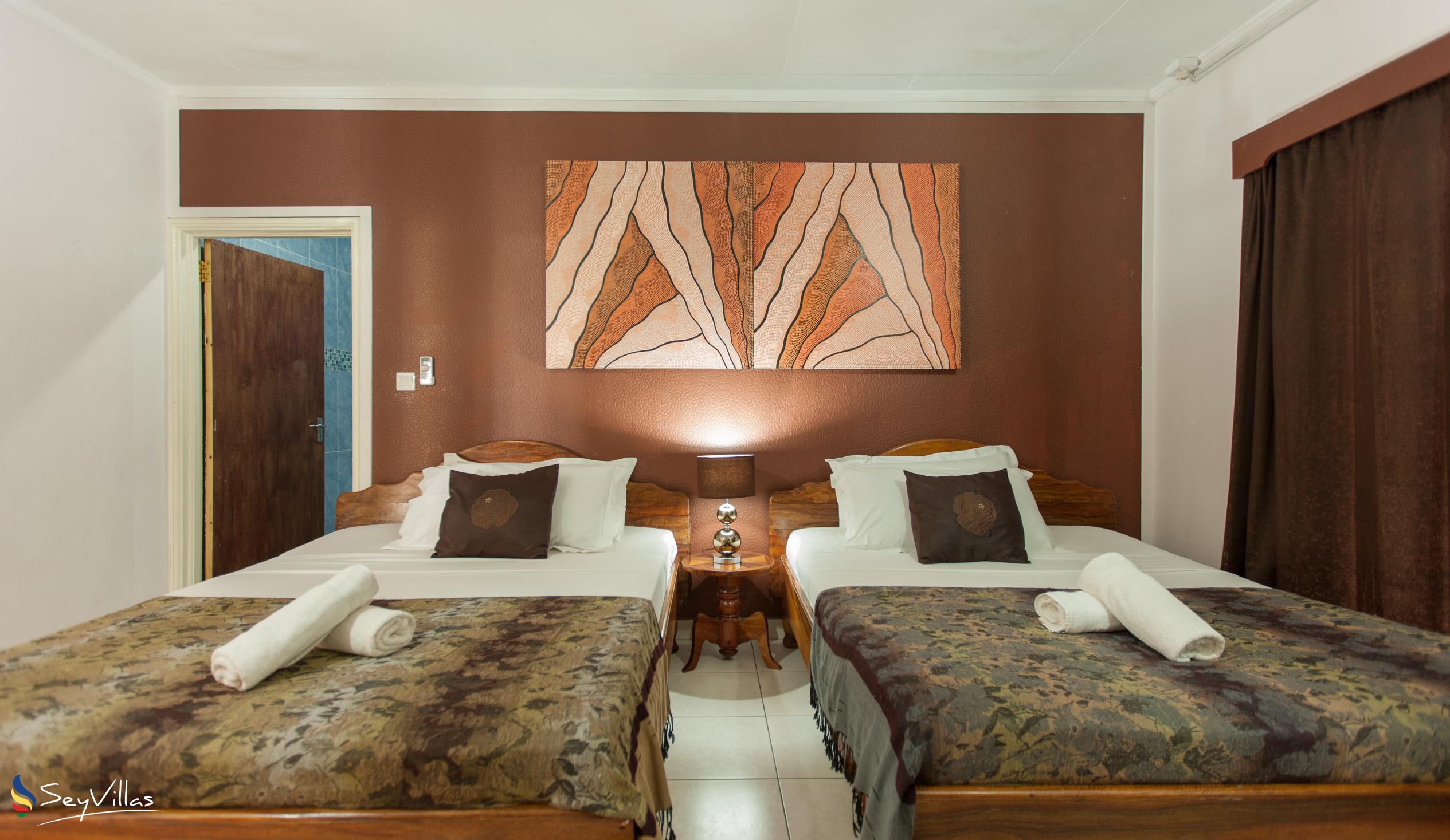 Photo 35: Villa Authentique - Quadruple Room - La Digue (Seychelles)