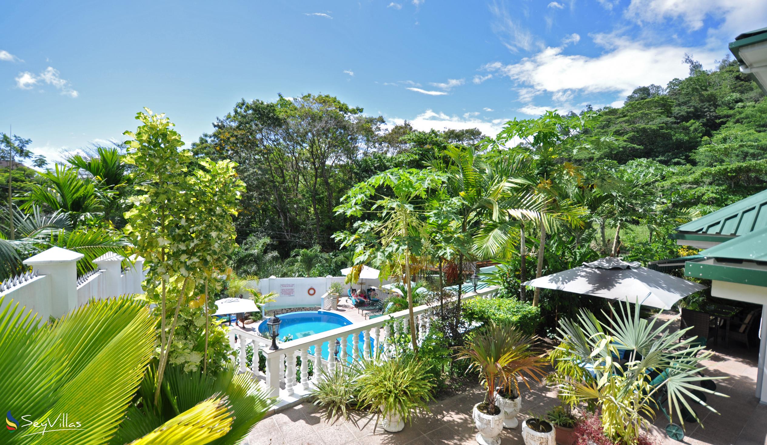 Foto 5: Hanneman Holiday Residence - Aussenbereich - Mahé (Seychellen)