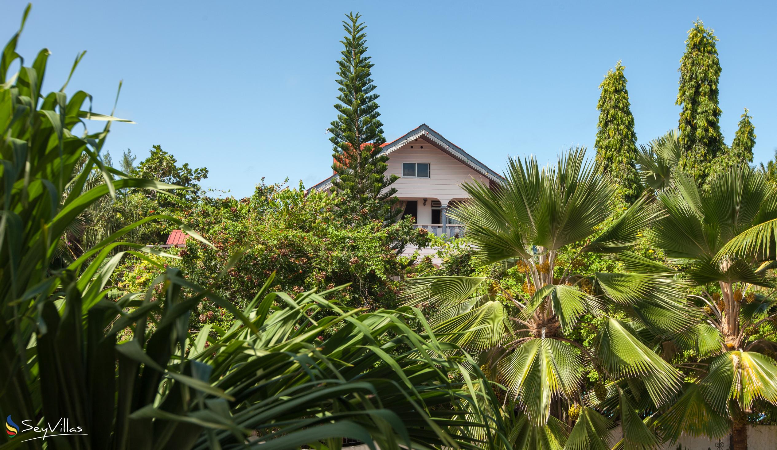 Foto 10: Chateau Sans Souci - Aussenbereich - Praslin (Seychellen)