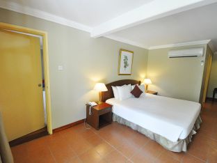 2 Deluxe Family Rooms