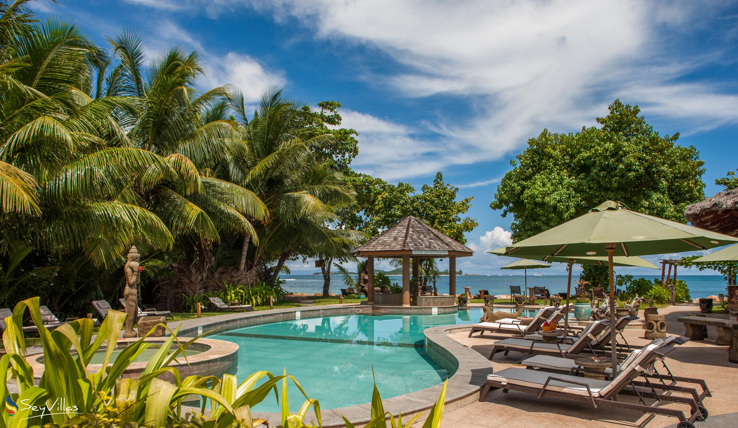 Foto 5: Castello Beach Hotel - Aussenbereich - Praslin (Seychellen)