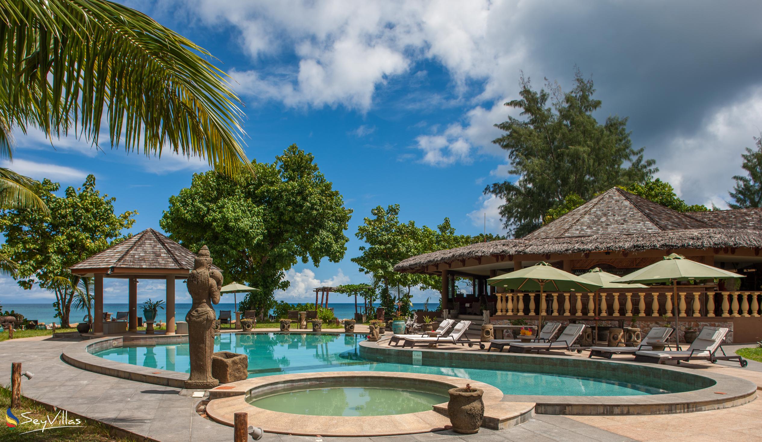 Foto 4: Castello Beach Hotel - Aussenbereich - Praslin (Seychellen)