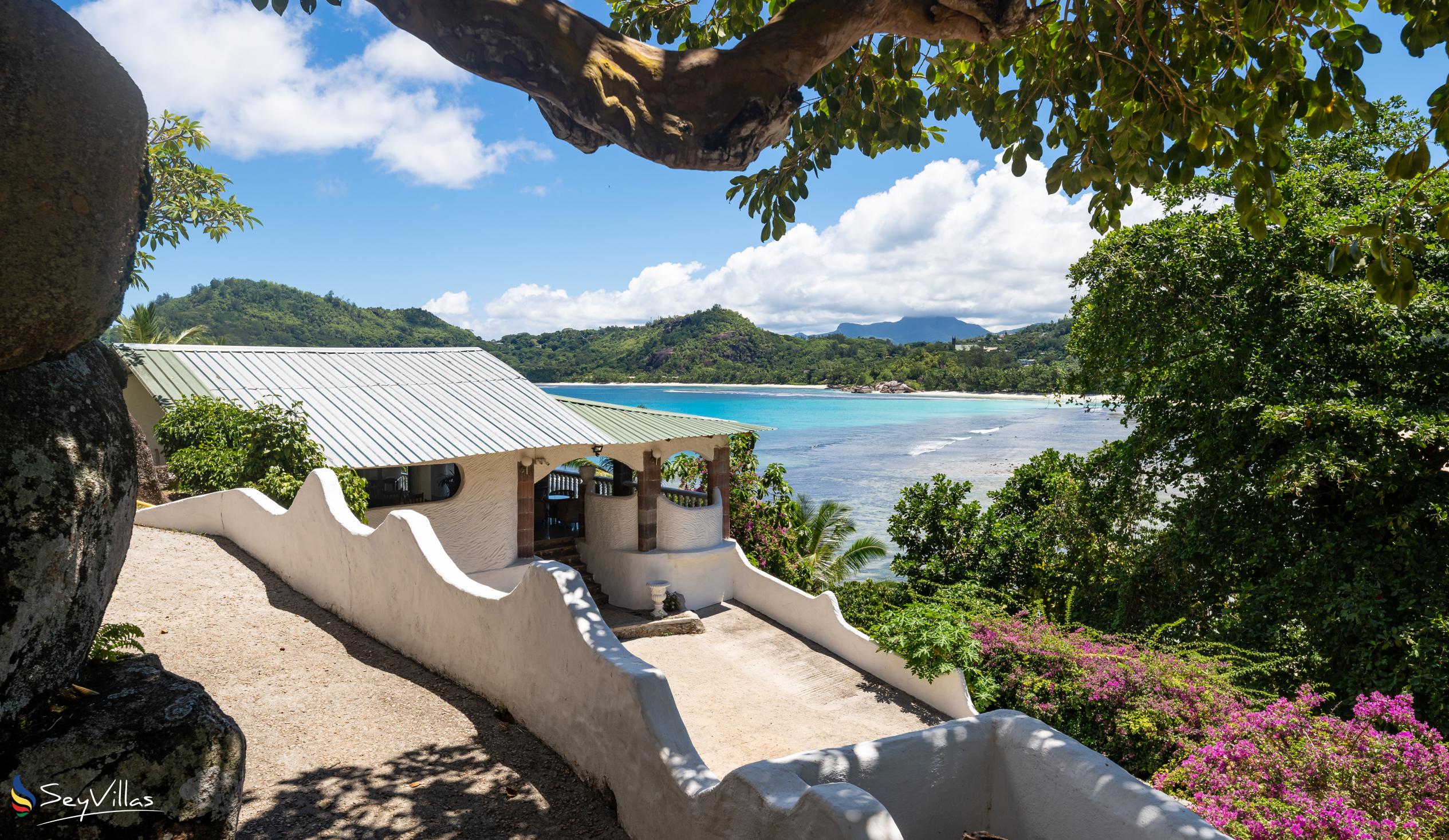 Foto 19: Lazare Picault Hotel - Aussenbereich - Mahé (Seychellen)