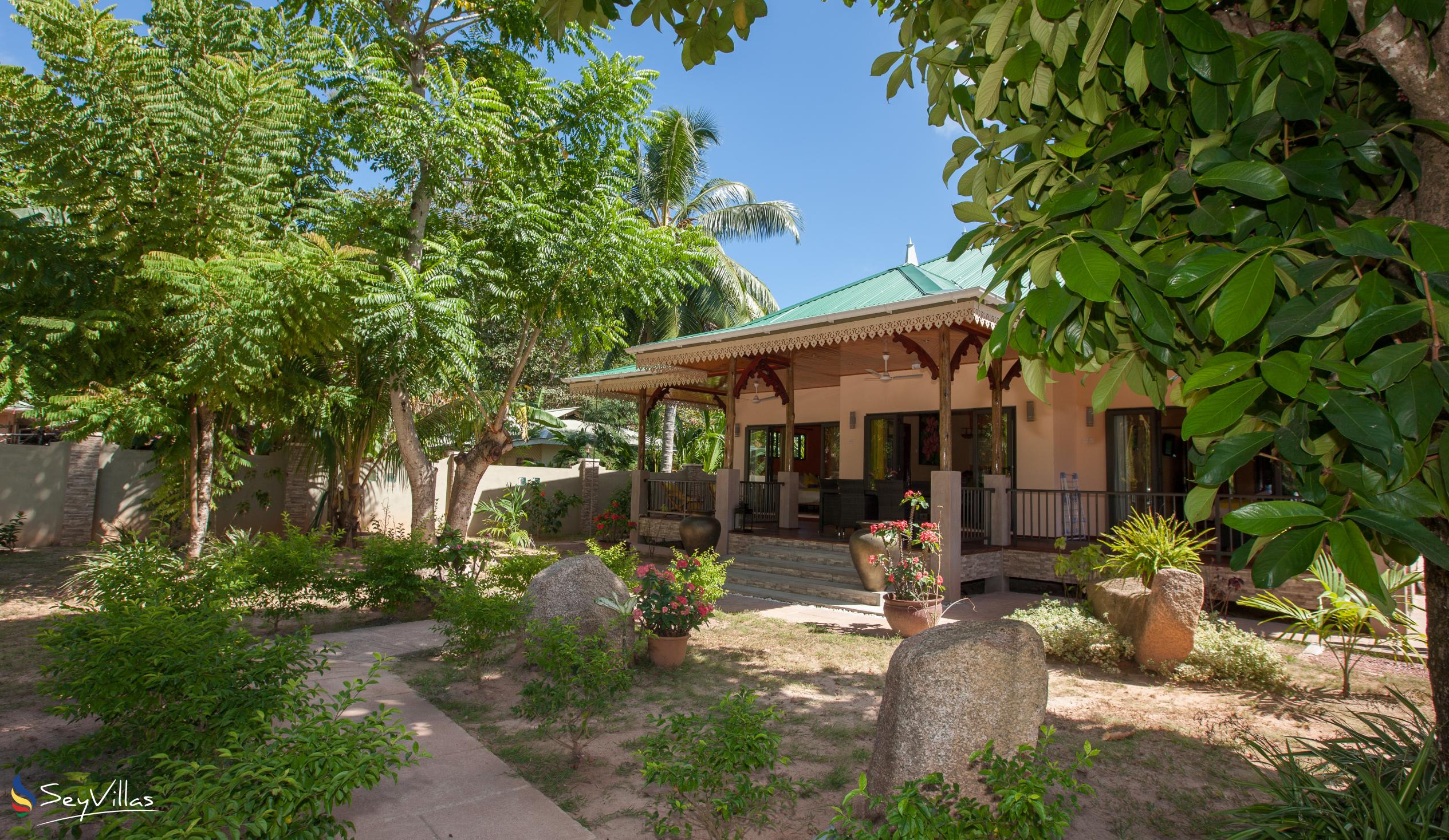 Photo 16: Casa de Leela - Outdoor area - La Digue (Seychelles)