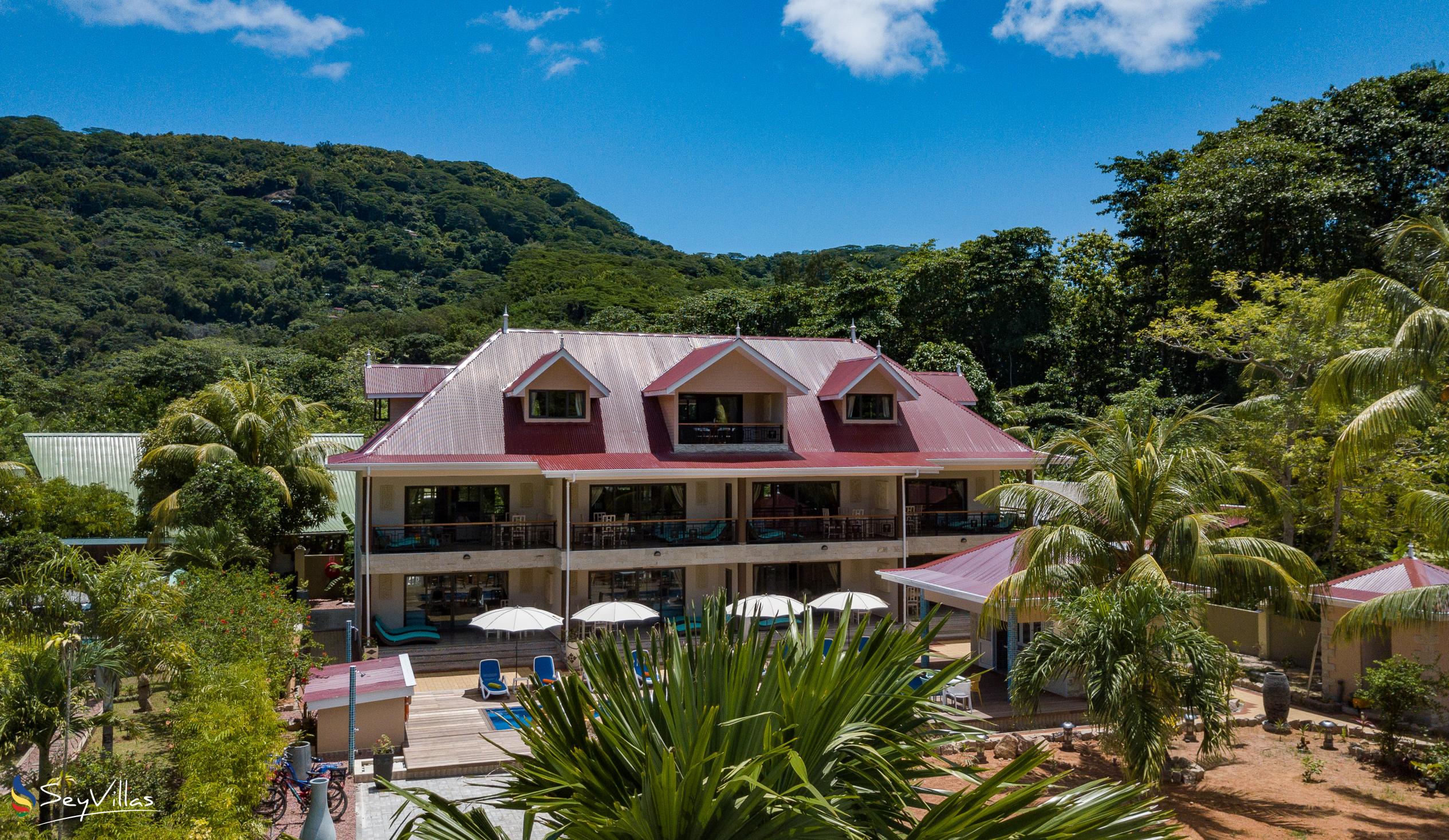 Photo 3: Casa de Leela - Outdoor area - La Digue (Seychelles)