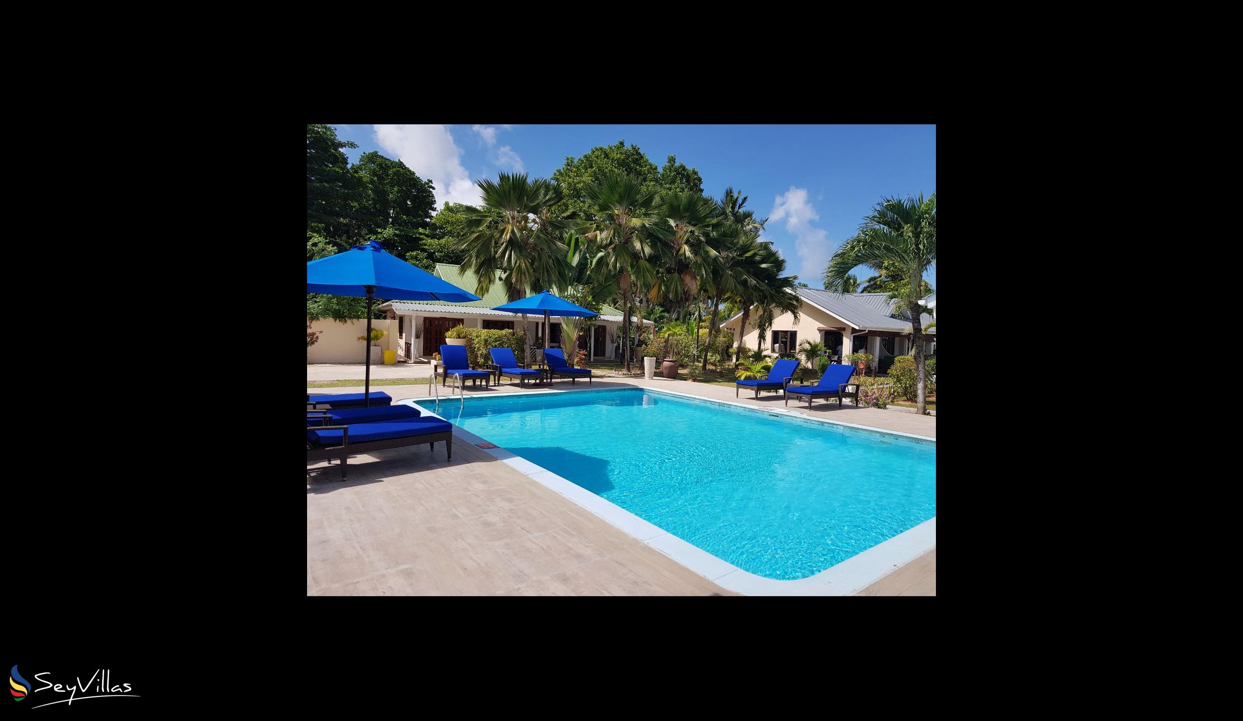 Foto 2: Villas de Mer - Aussenbereich - Praslin (Seychellen)