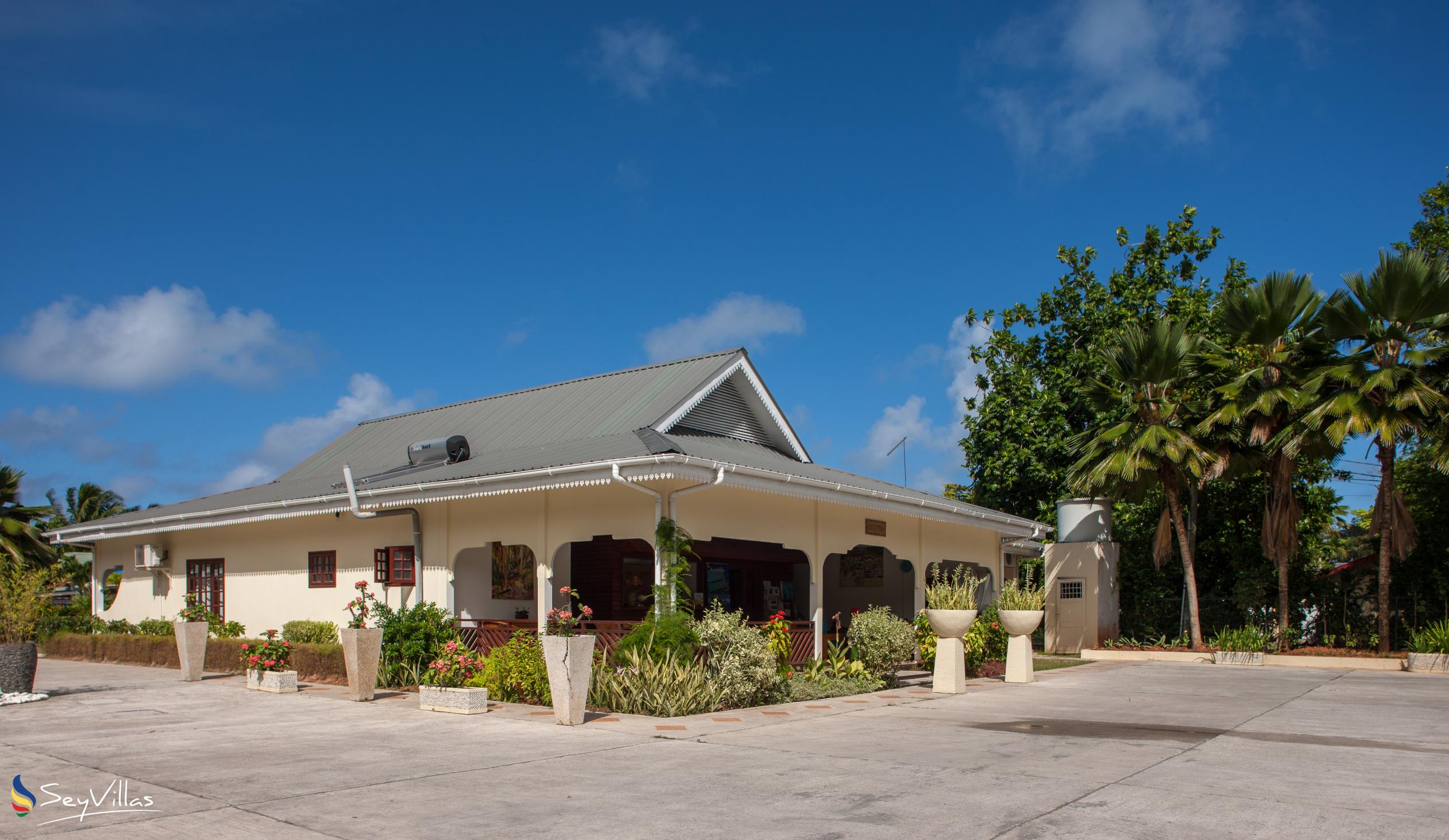 Foto 11: Villas de Mer - Aussenbereich - Praslin (Seychellen)