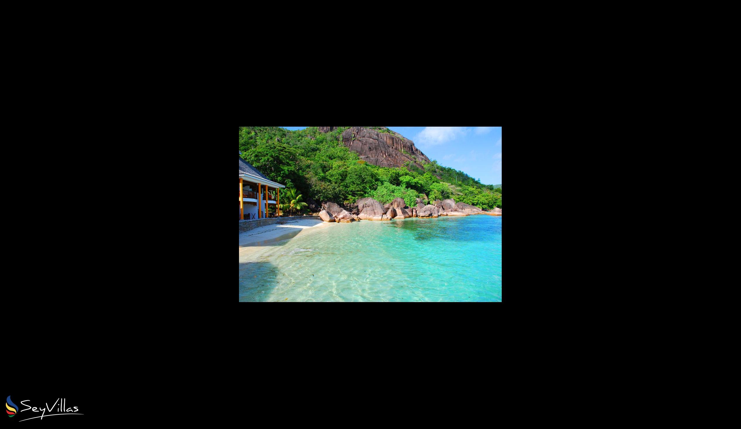 Photo 8: Le Domaine de La Reserve - Outdoor area - Praslin (Seychelles)